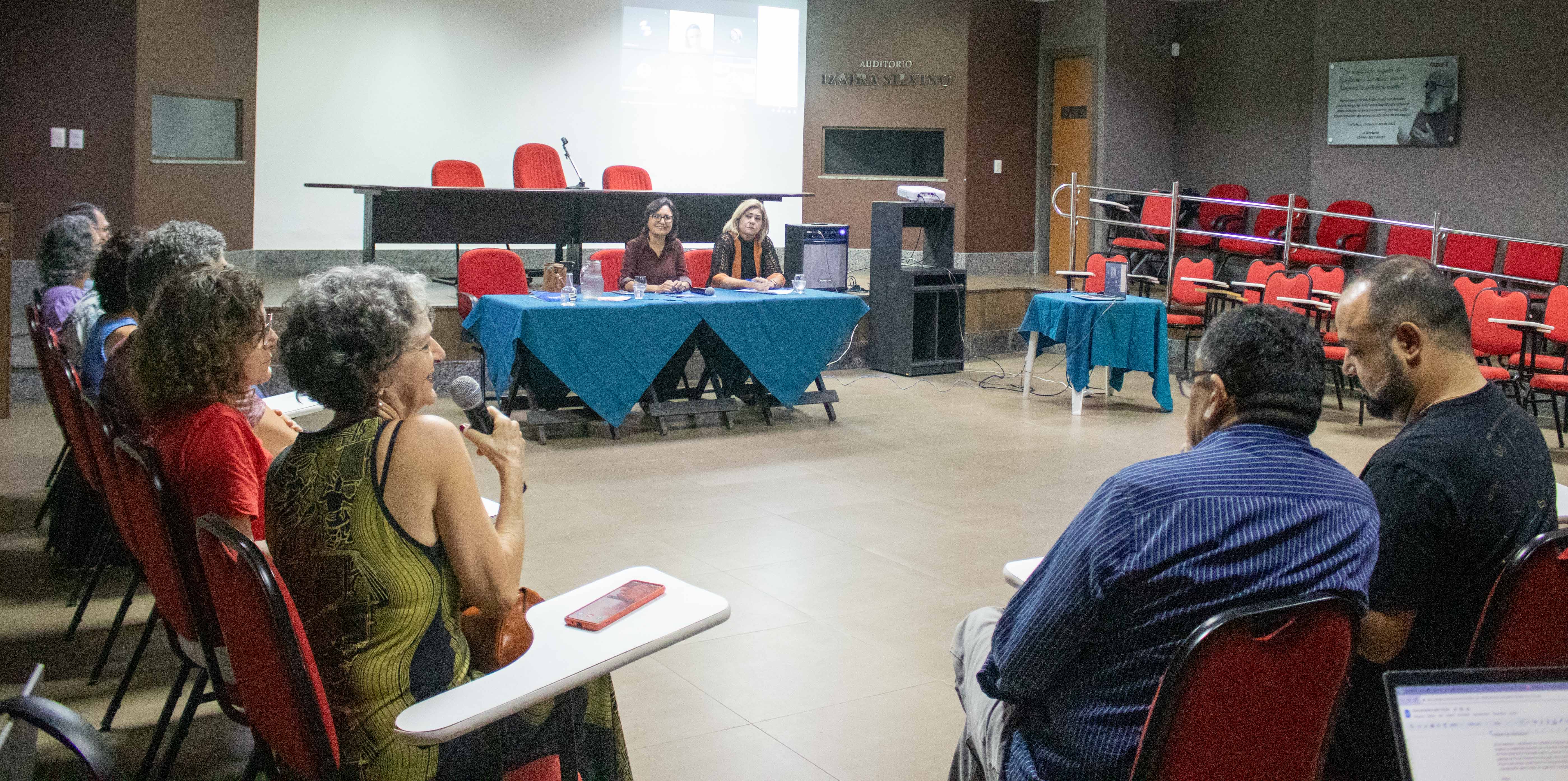 ADUFC NA LUTA – Conselho de Representantes adere a calendário nacional da campanha salarial e aprova estratégias locais