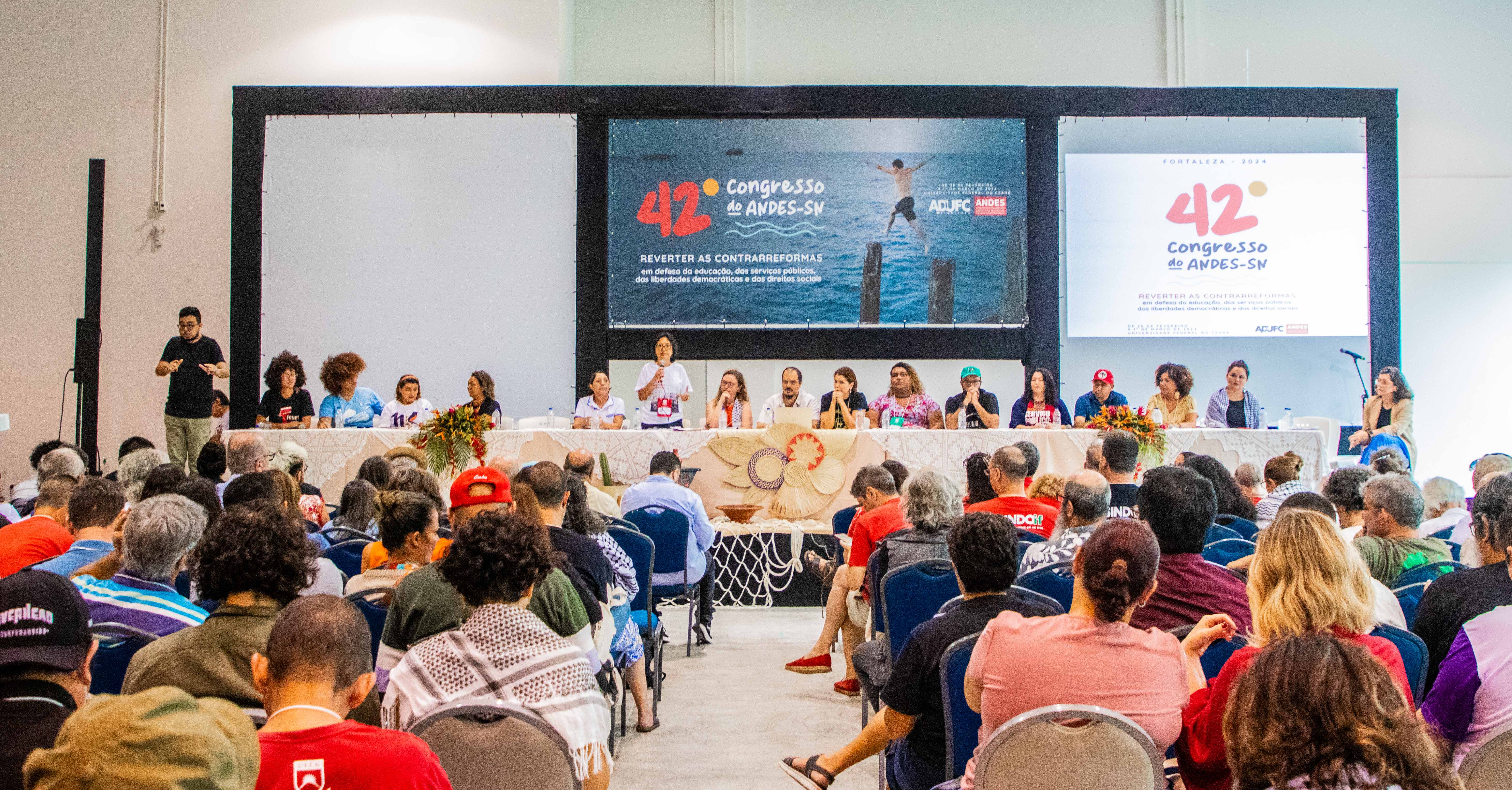 ATUALIZAÇÃO DAS LUTAS – Com ADUFC de anfitriã, abertura do Congresso do ANDES reúne mais de 600 docentes no Campus do Pici