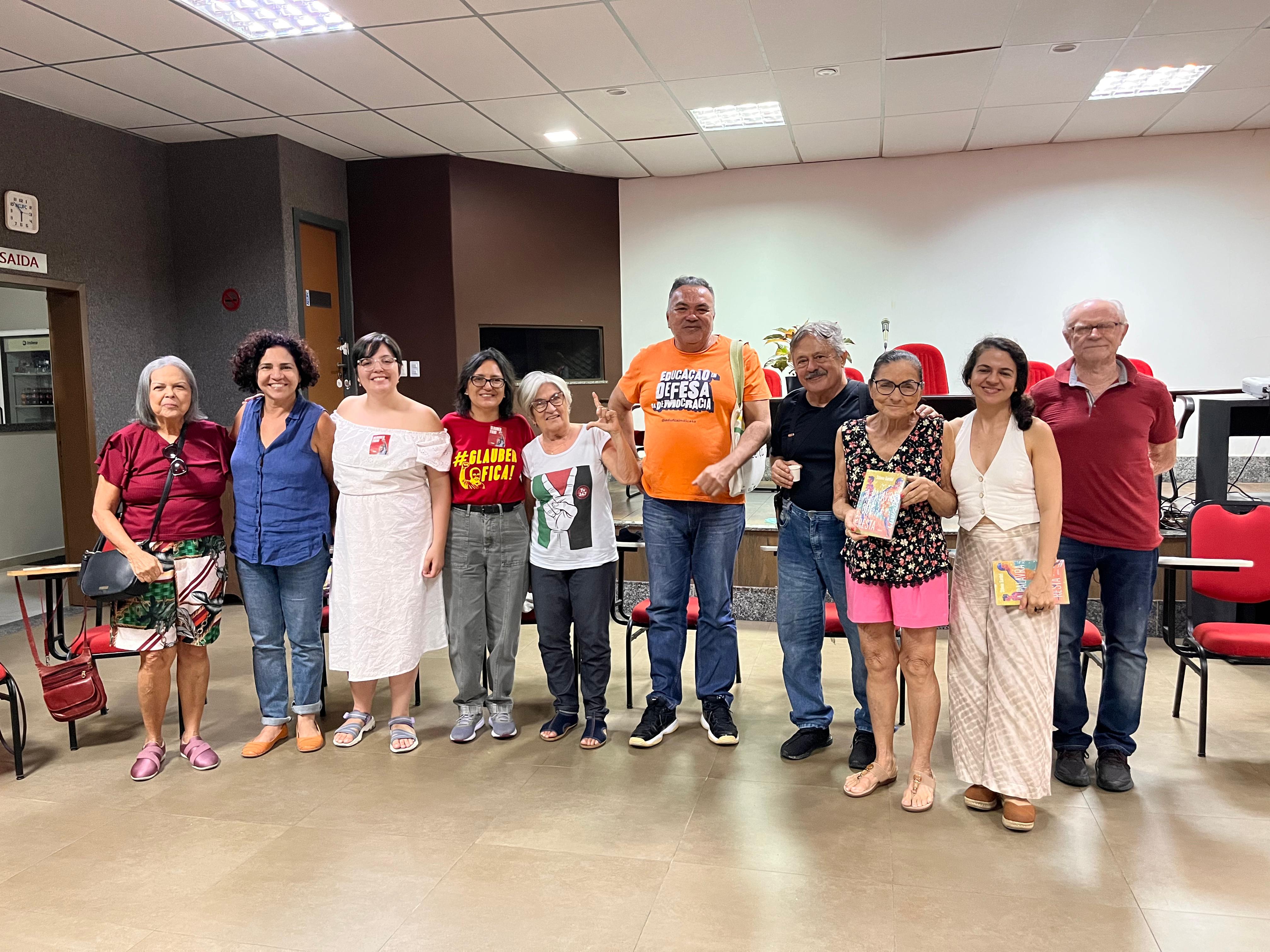 LEITURA – Terceiro encontro do Círculo de Leitura da ADUFC debateu o livro Parque Industrial, de Pagu